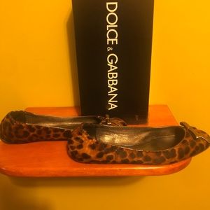 Dolce & Gabbana pony leopard print shoes
